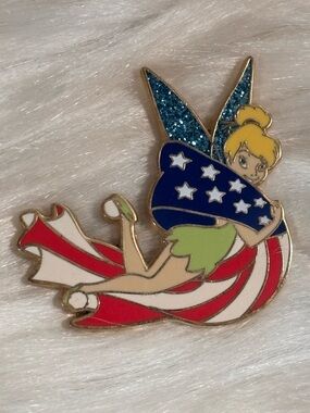 2008 Disney Pin Tinker Bell Glitter Wings American Flag Patriotic Stars Stripes
